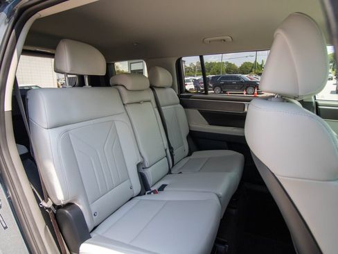 Used 2025 Hyundai Santa Fe SEL FWD image 16