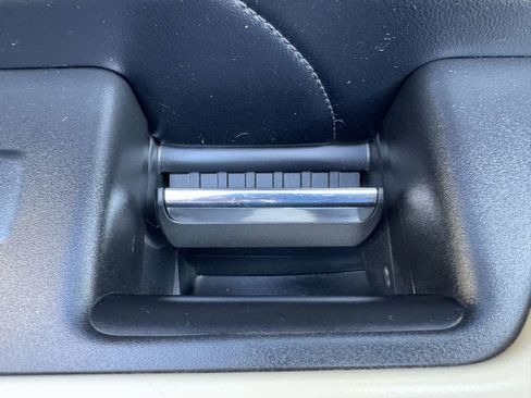 Used 2020 Ford Expedition Platinum image 37