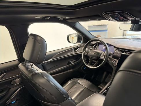 Used 2022 Jeep Grand Cherokee Overland image 33