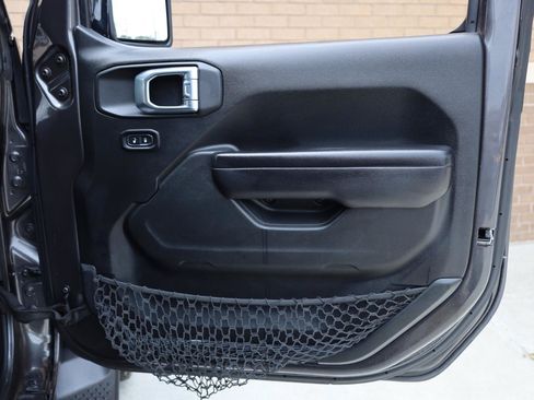 Used 2021 Jeep Wrangler Sport AWD/4WD image 21