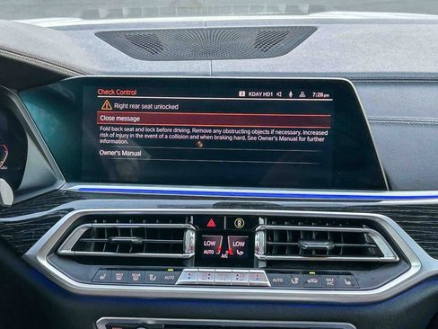 Used 2020 BMW X7 xDrive40i w/ M Sport Package AWD/4WD image 18