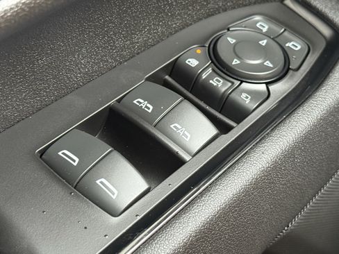 Used 2025 GMC Sierra 2500 AT4 w/ AT4 Premium Plus Package AWD/4WD image 25