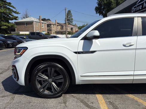 Used 2021 Volkswagen Atlas Cross Sport SE w/ V6 Towing Package FWD image 2