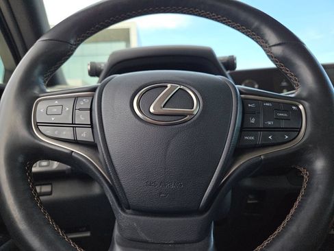 Used 2020 Lexus UX 250h w/ Premium Package AWD/4WD image 34