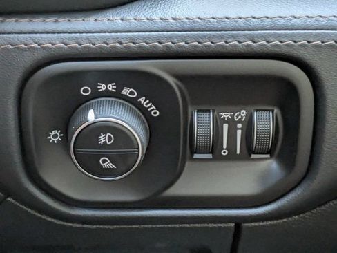Used 2023 RAM 1500 Limited w/ Body Color Bumper Group AWD/4WD image 24