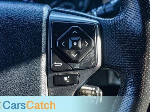 Used 2018 Toyota Tacoma TRD Off-Road image 36