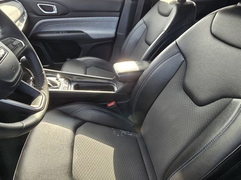 Used 2023 Jeep Compass Latitude w/ Convenience Group image 21