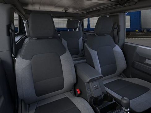New 2026 Ford Bronco Base image 10