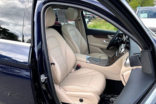 Used 2021 Mercedes-Benz GLC 300 4MATIC image 7