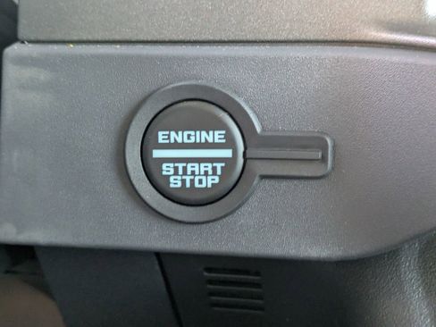 New 2025 Ford Bronco Badlands image 28