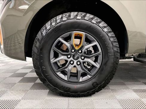 Used 2025 Ford Expedition Tremor AWD/4WD image 9