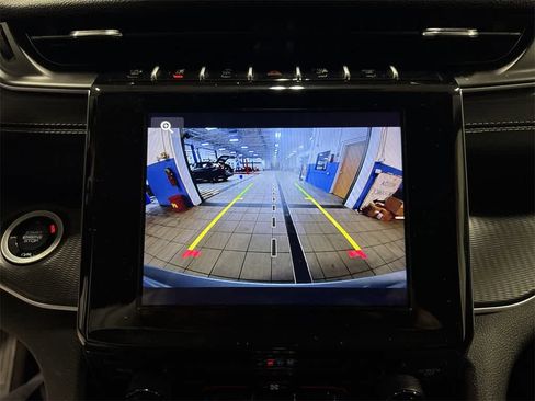 Used 2023 Jeep Grand Cherokee Laredo image 22