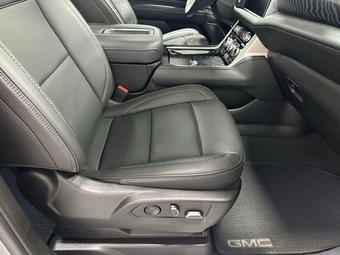 Used 2023 GMC Yukon XL Denali AWD/4WD image 61