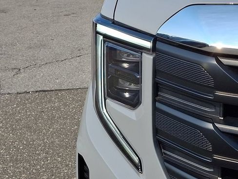 Used 2024 GMC Sierra 1500 Pro w/ Pro Value Package AWD/4WD image 29