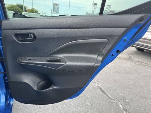 Used 2021 Nissan Versa S FWD image 21