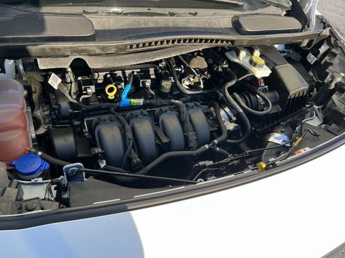 Used 2019 Ford Transit Connect XL image 26