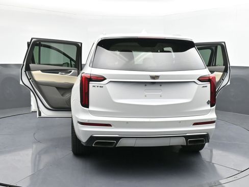 Used 2023 Cadillac XT6 Premium Luxury image 49