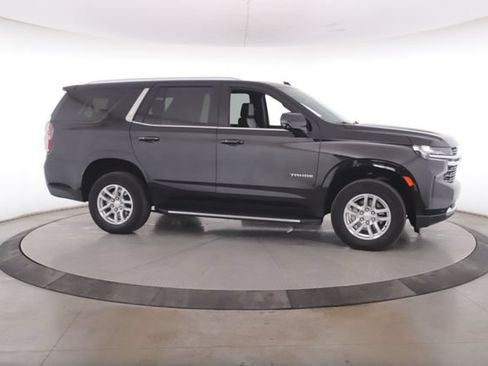 Used 2023 Chevrolet Tahoe LT w/ Luxury Package AWD/4WD image 12