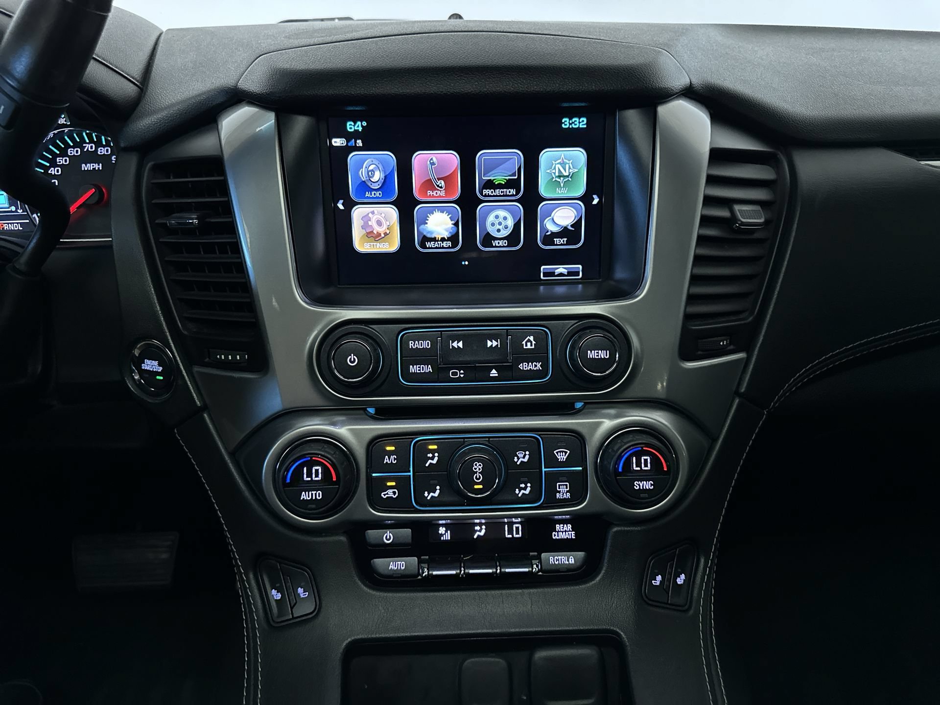 Used 2018 Chevrolet Suburban LT AWD/4WD image 19
