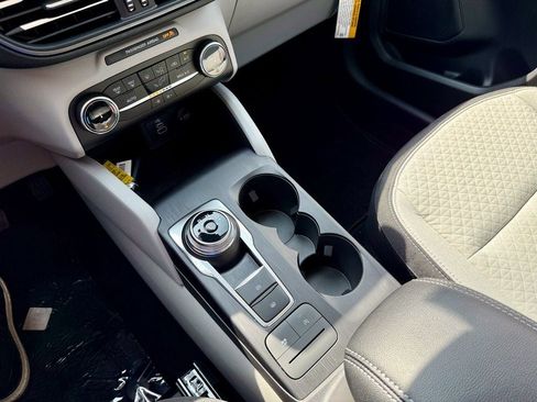 New 2025 Ford Escape Active image 19