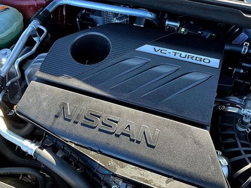 Used 2024 Nissan Rogue SL w/ SL Premium Package image 30