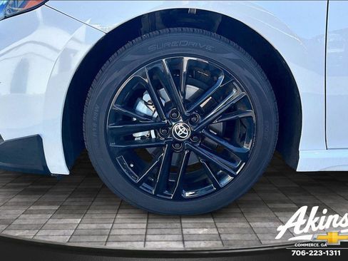 Used 2025 Toyota Camry SE image 22