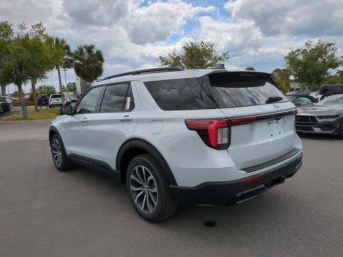 New 2026 Ford Explorer ST-Line image 5