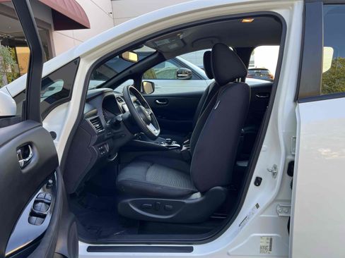 Used 2019 Nissan Leaf SV Plus w/ SV Plus Technology Package FWD image 81