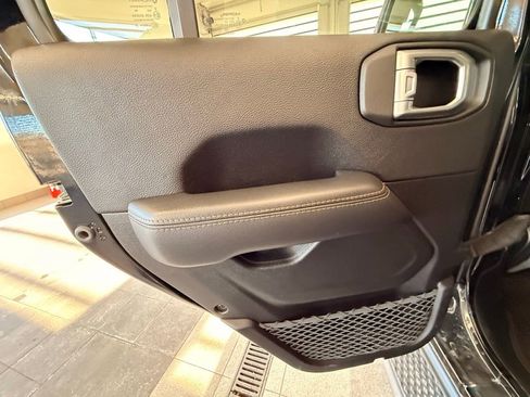 Certified 2022 Jeep Gladiator Overland image 39