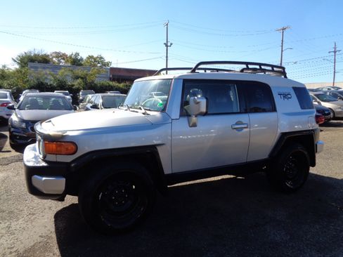 Used 2007 Toyota FJ Cruiser 2WD image 8