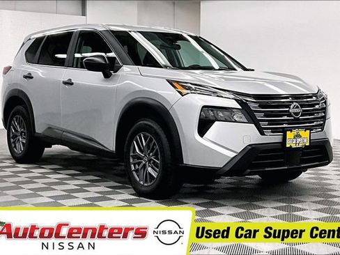 Used 2024 Nissan Rogue S image 1