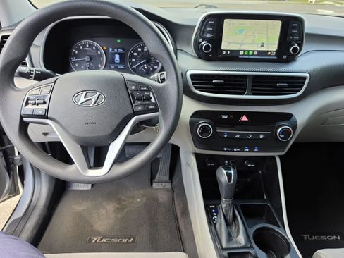 Used 2021 Hyundai Tucson SE w/ Cargo Package FWD image 18