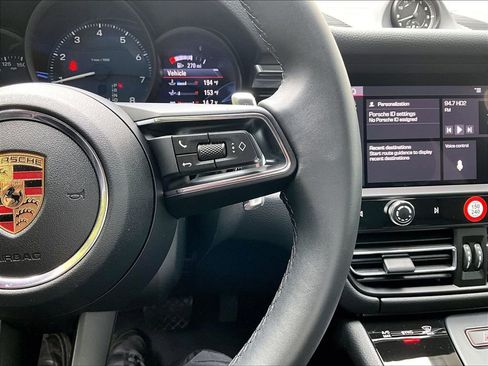 Used 2025 Porsche Macan AWD/4WD image 24