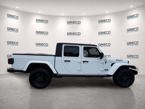 Used 2022 Jeep Gladiator Sport AWD/4WD image 8