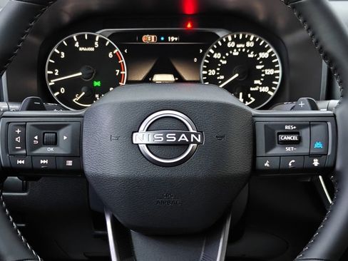 Used 2026 Nissan Rogue SV image 17