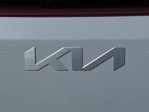 New 2026 Kia Carnival EX FWD image 20