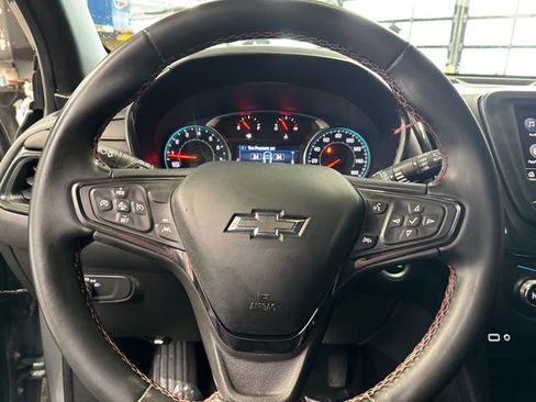Used 2023 Chevrolet Equinox RS image 19
