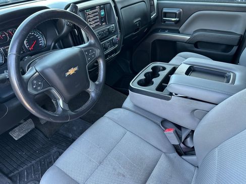 Used 2017 Chevrolet Silverado 1500 LT w/ High Desert Package AWD/4WD image 4