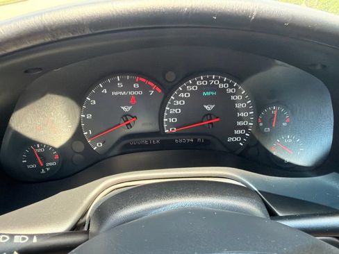 Used 2002 Chevrolet Corvette Coupe w/ Preferred Equipment Group2 RWD image 8