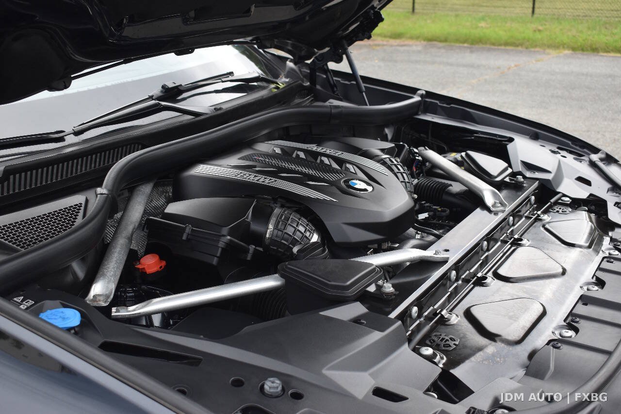 Used 2020 BMW X5 M50i w/ Executive Package AWD/4WD image 40