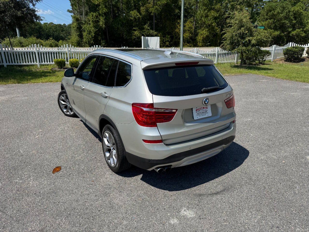 Used 2016 BMW X3 xDrive28i AWD/4WD image 4