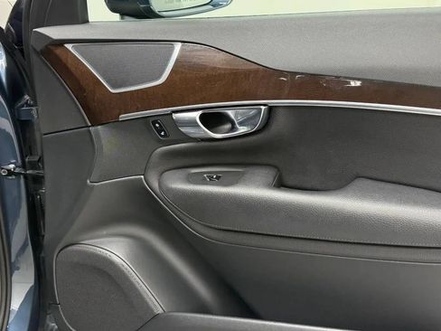 Used 2019 Volvo XC90 T6 Momentum w/ Advanced Package AWD/4WD image 22