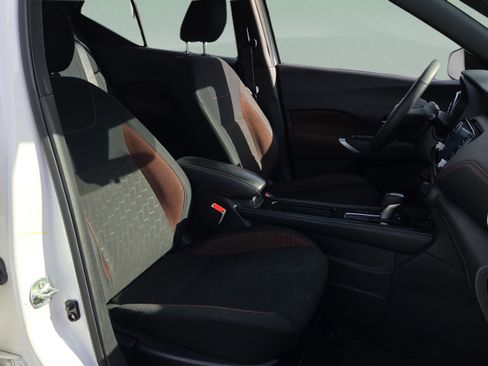Used 2024 Nissan Kicks SR FWD image 15