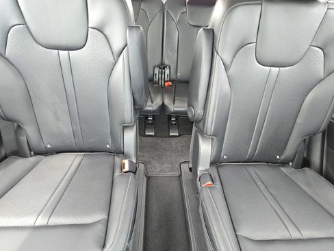 Used 2022 Kia Sorento S FWD image 23