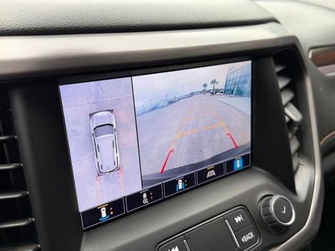 Used 2023 GMC Acadia AT4 w/ Technology Package image 17