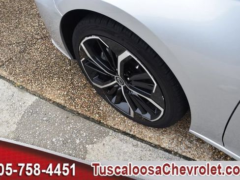 Used 2024 Nissan Altima 2.5 SR FWD image 15