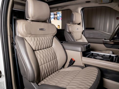 Used 2026 Ford F350 Platinum w/ Platinum Plus Package image 32