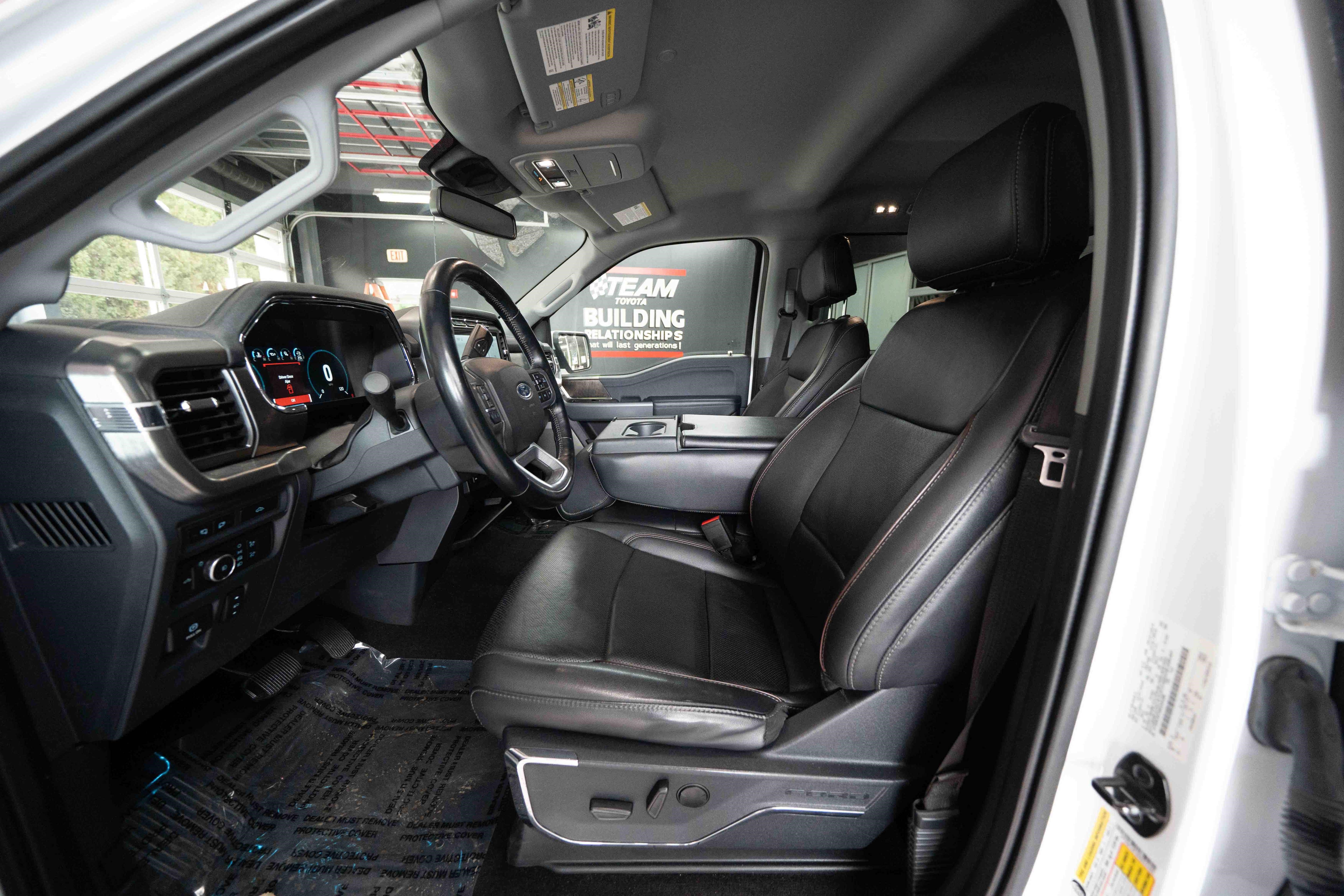 Used 2022 Ford F150 Lariat w/ Equipment Group 501A Mid AWD/4WD image 9