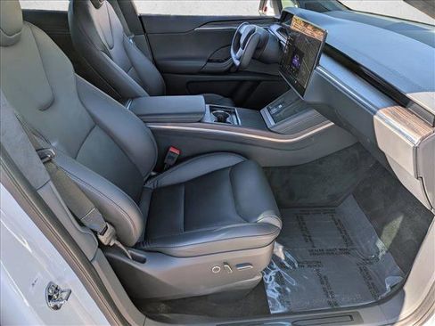 Used 2023 Tesla Model X image 21