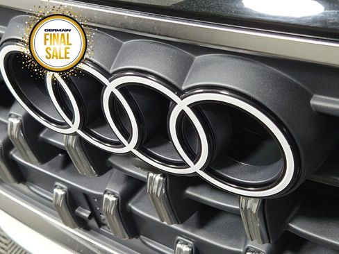 Used 2024 Audi Q8 Prestige w/ Prestige Package image 11